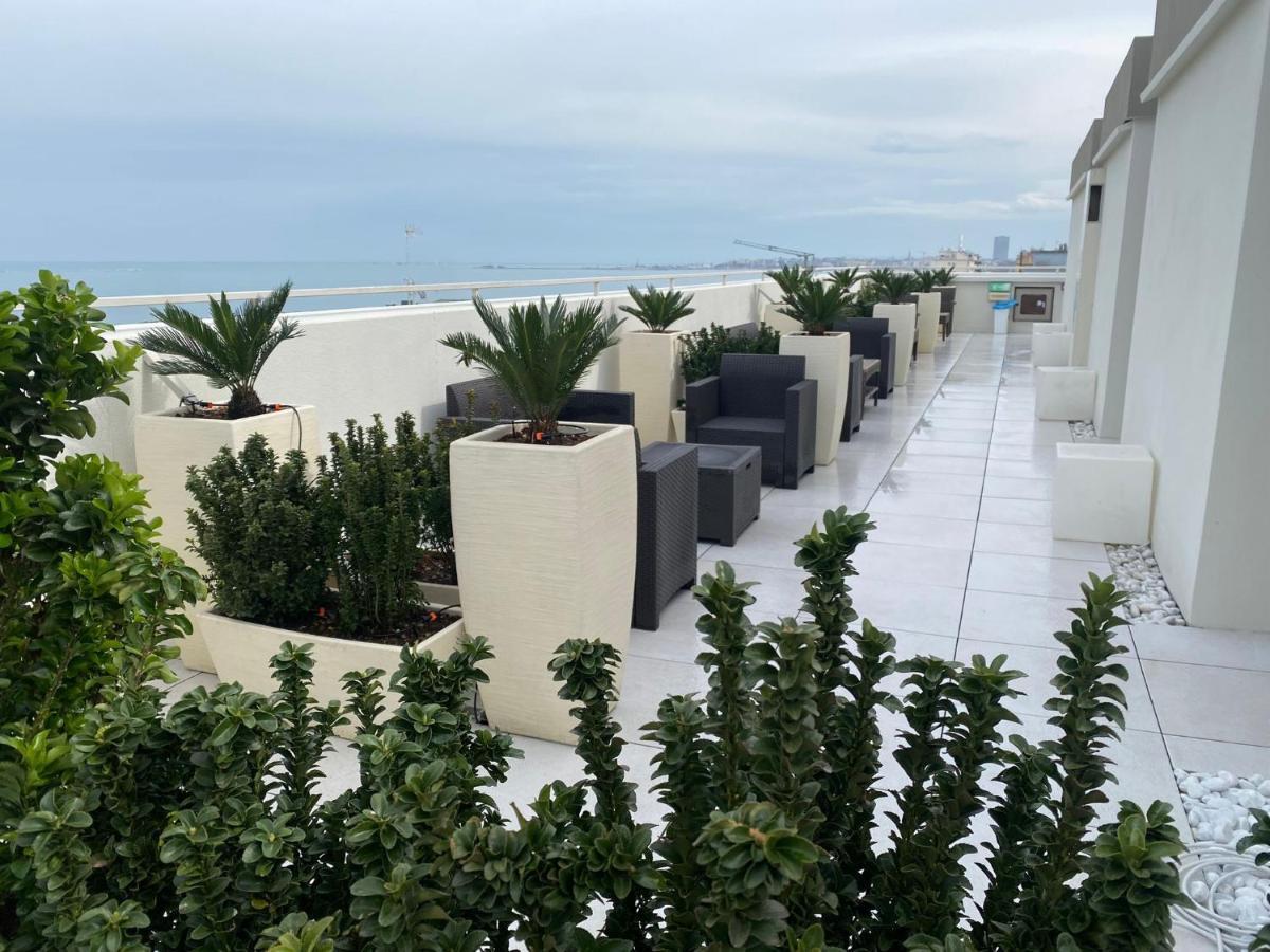 Hotel Byron Rimini Eksteriør bilde