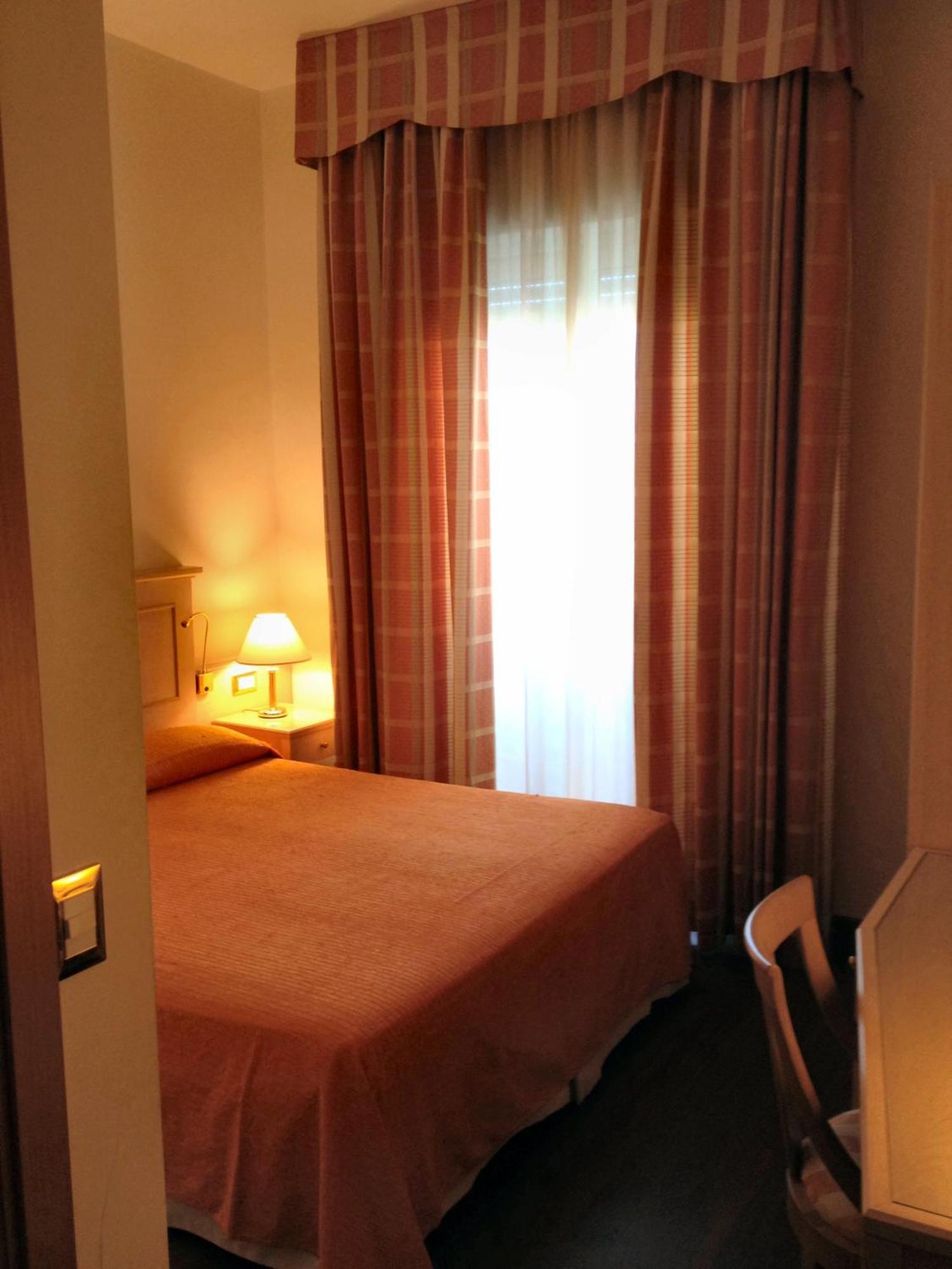 Hotel Byron Rimini Rom bilde