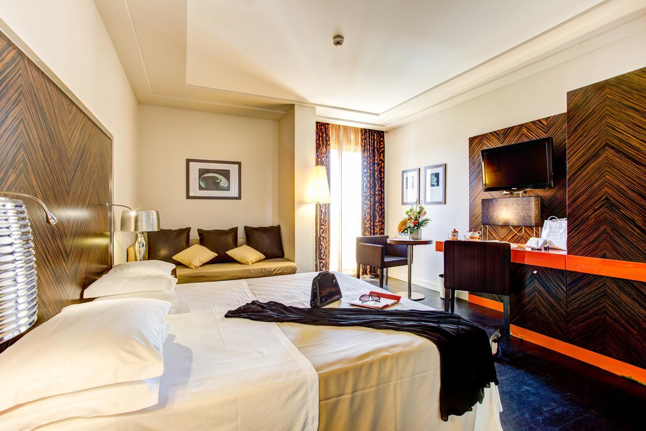 Hotel Byron Rimini Eksteriør bilde