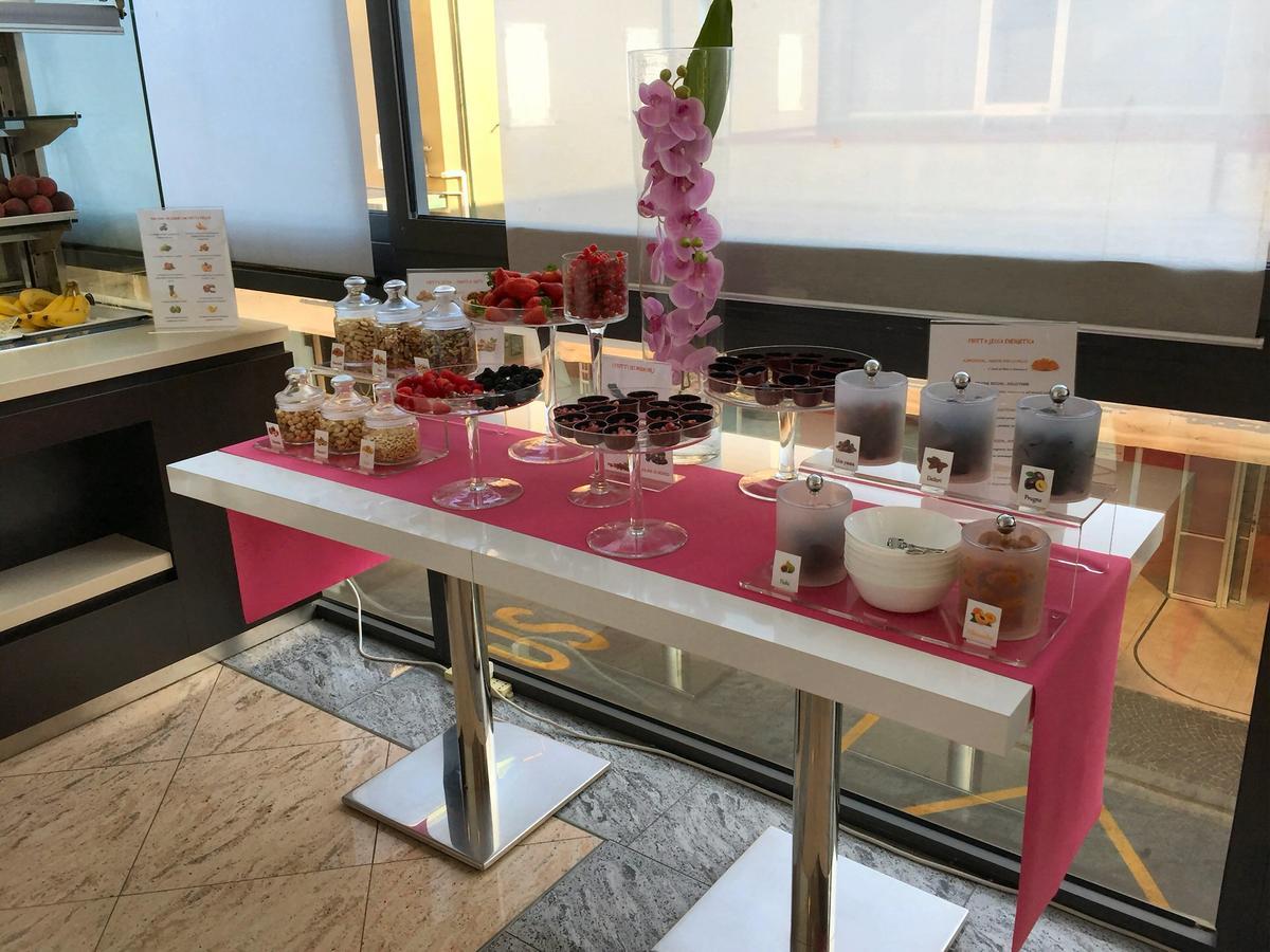 Hotel Byron Rimini Eksteriør bilde