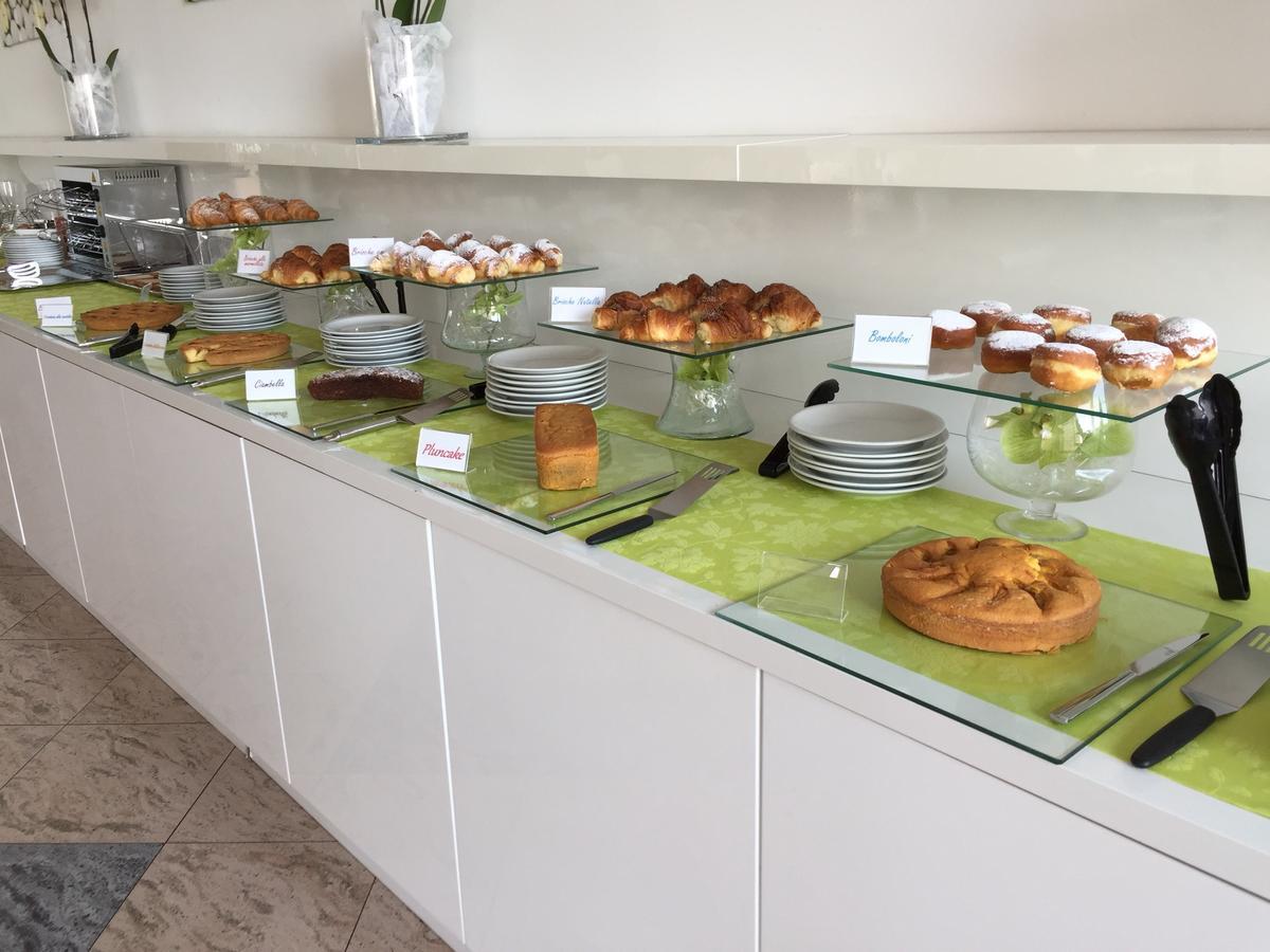 Hotel Byron Rimini Eksteriør bilde